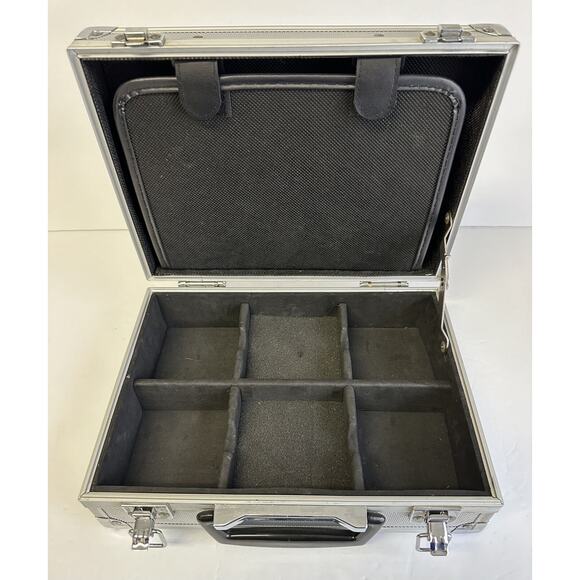 Intec Silver Metal Gameboy Advance SP Travel Storage Carrying Case * Puncture*0 - Picture 5 of 7